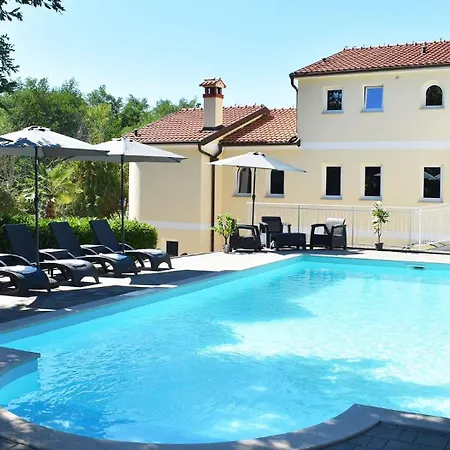Hotel Mala 3*