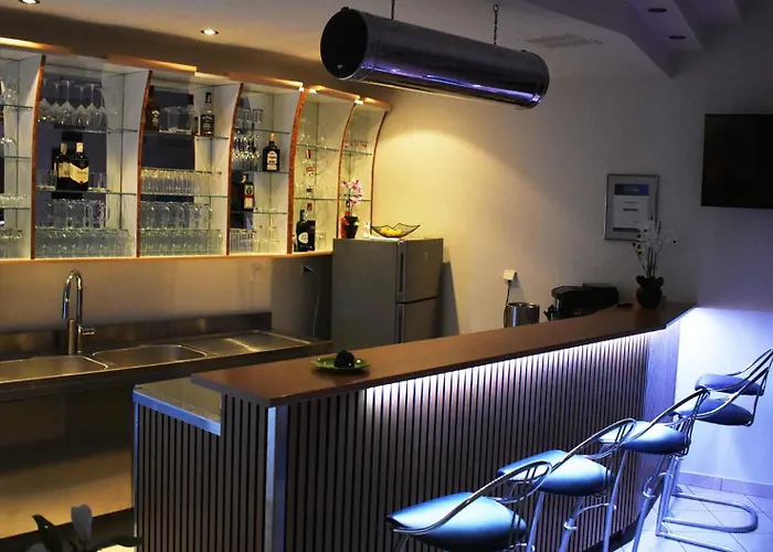 ホテル Mala Porec 3*